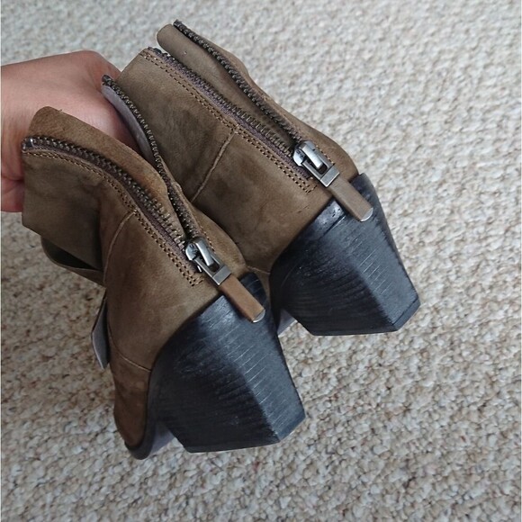 Eileen Fisher Tag Wrap-Snap Leather Booties Dark green Zipper Size 6 - Picture 10 of 12